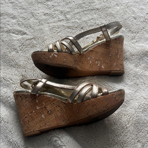 36 Lauren Ralph Lauren Gold Wedge Sandals Size 7 | Metallic Glam | Cork Platform - Picture 3 of 7